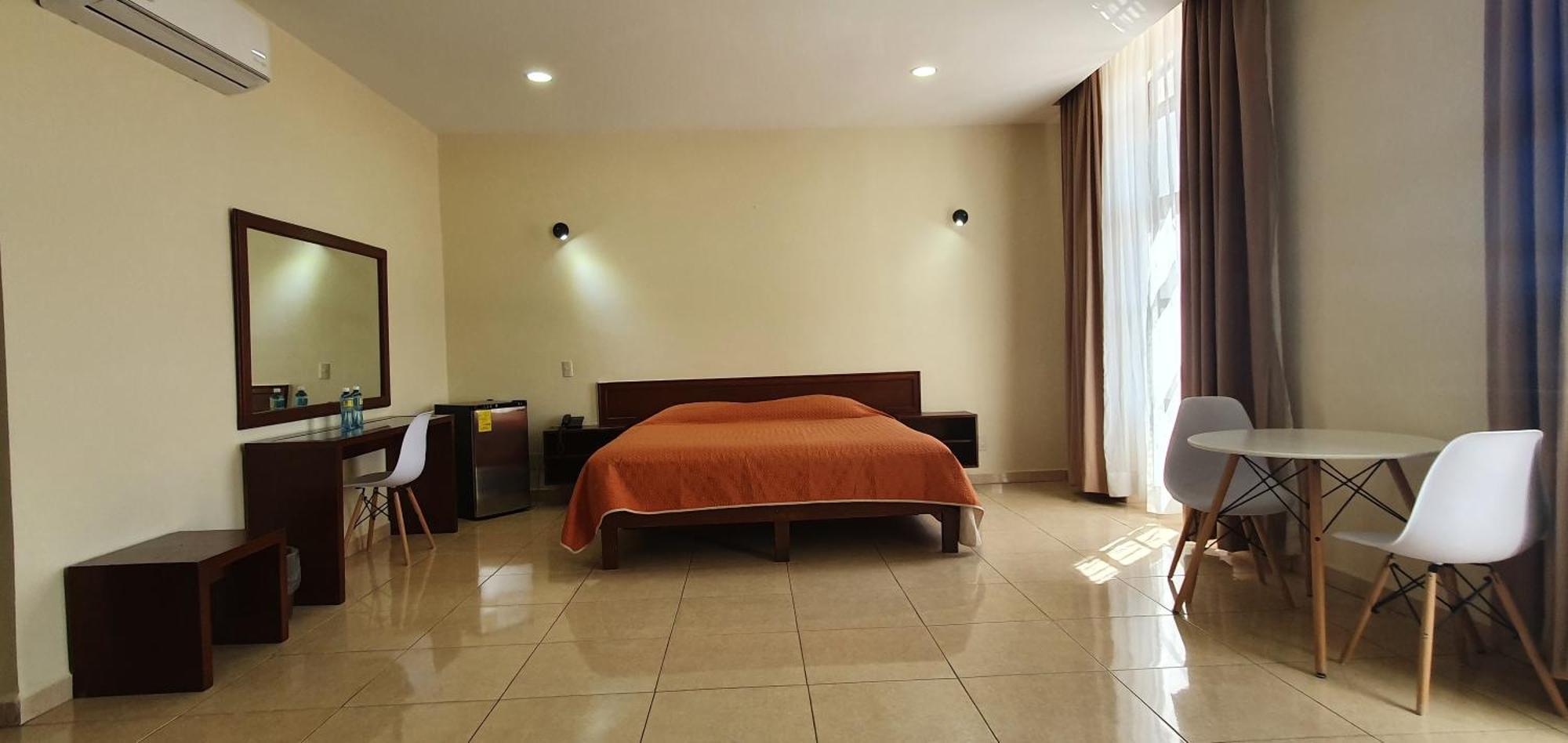 Hotel Fiesta Altena Tepatitlán de Morelos Exteriör bild