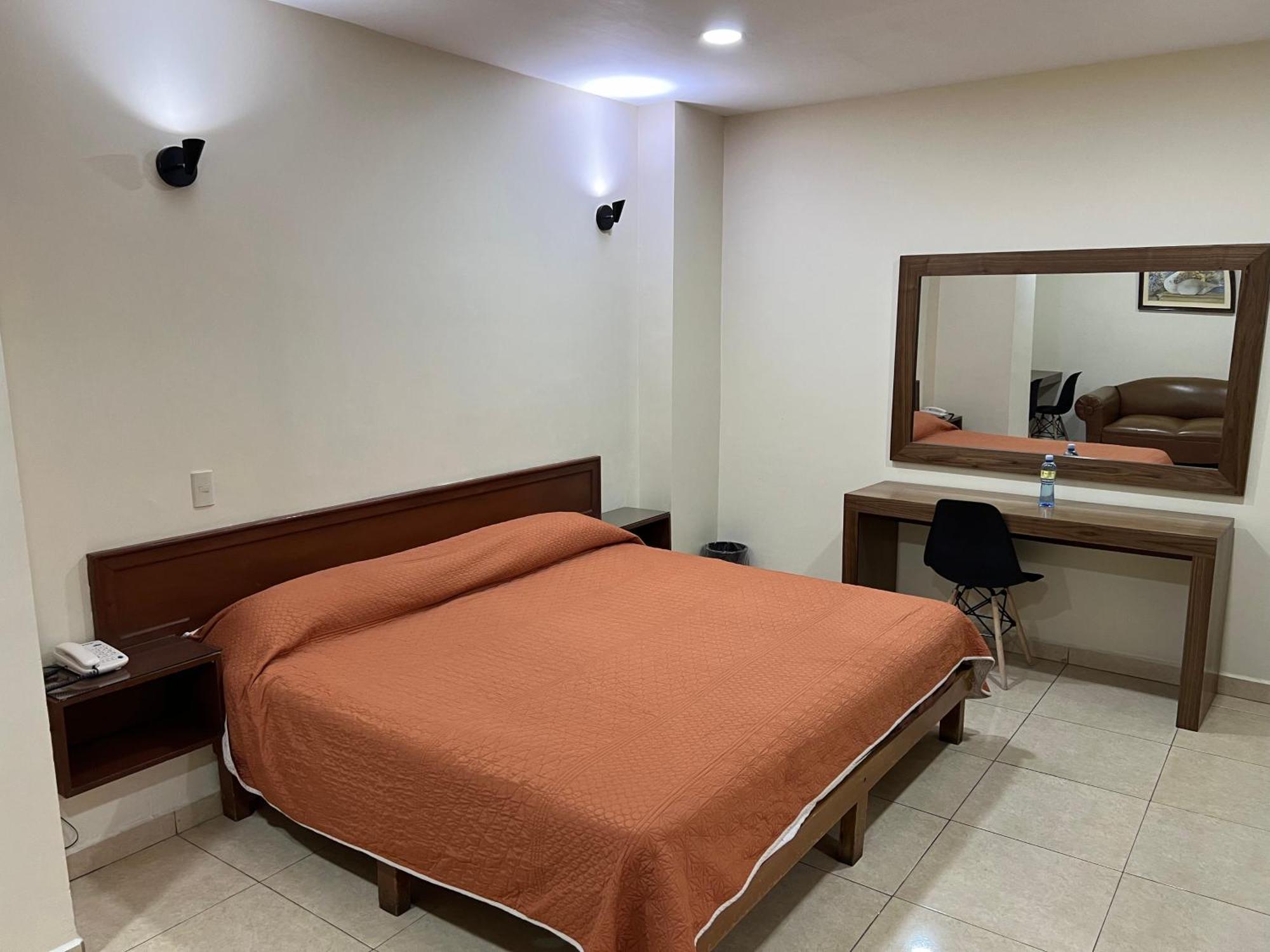 Hotel Fiesta Altena Tepatitlán de Morelos Exteriör bild